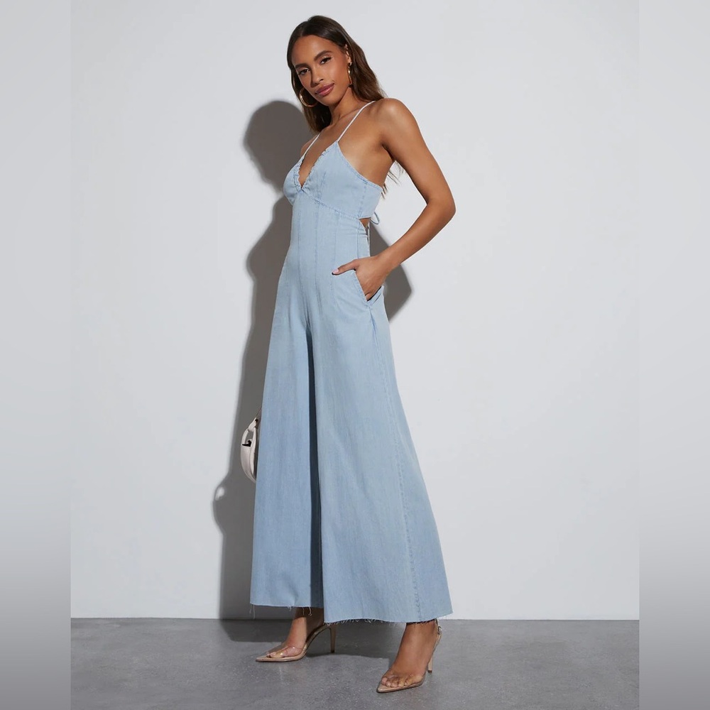 Greta Pocketed Jumpsuit - Icy Blue / L